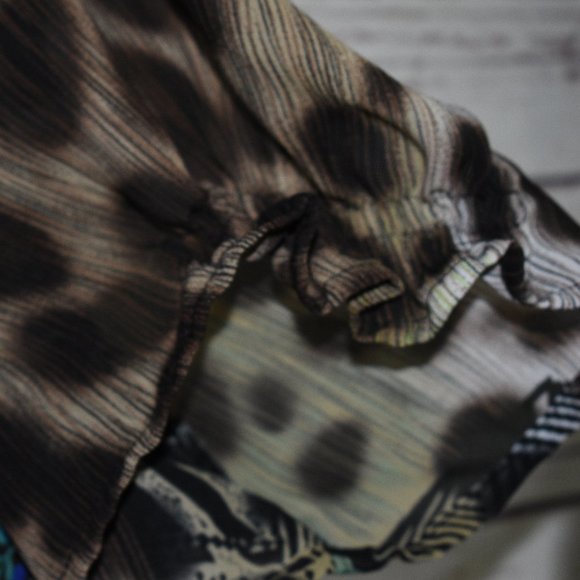 Top - Picture 4 of 8